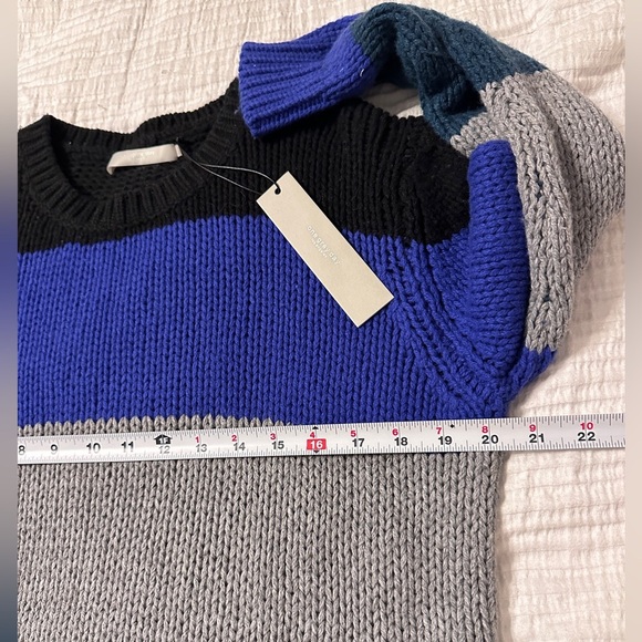 One Grey Day Colorblock Sweater - NWT - Size L - Picture 9 of 9